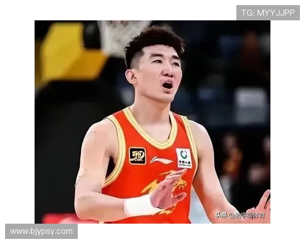 妈妈10年首度现场观看胡金秋比赛 常给他和孙铭徽发红包支持球员成长 妈妈10年首度现场观看胡金秋比赛 常给他和孙铭徽发红包支持球员成长